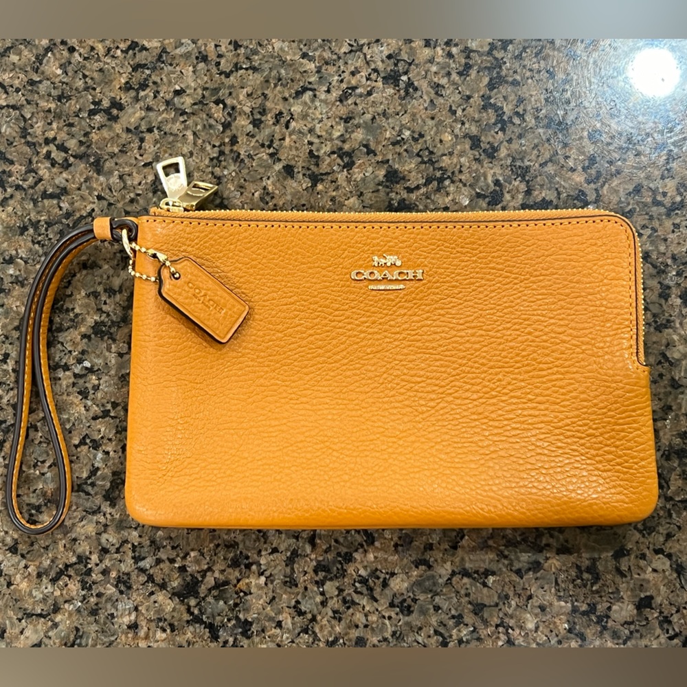 Coach Large Corner Double Zip Wallet Wristlet